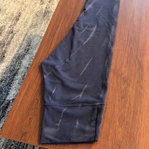 Like new LULULEMON LEGGINGS “Wunder Train” in excellent condition
